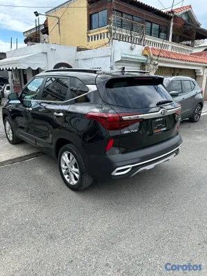 jeepetas y camionetas - Kia Seltos SX TURBO 2021 3