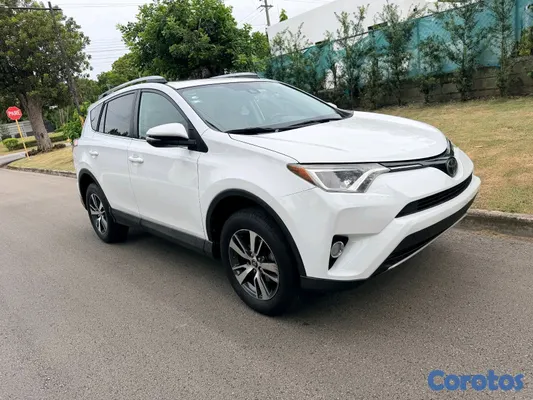 jeepetas y camionetas - Toyota rav4 2018 xle 12