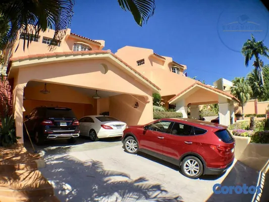 casas - Prestigiosa Exclusiva y Lujosa Residencia en Cuesta Hermosa III ID 1949 9