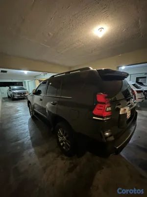 jeepetas y camionetas - Toyota Land Cruiser Prado VXL 2018 – Excelente Condición 6