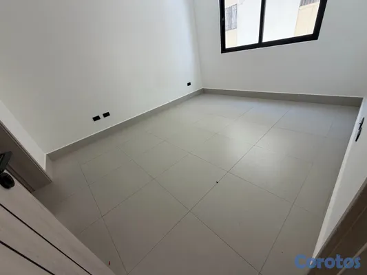 apartamentos - alquiló Evaristo Morales piso 3 dos habitaciones 2.5 baños dos parqueos balcón  14