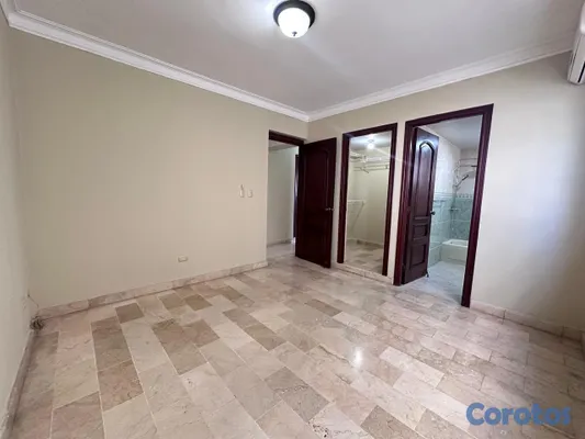 apartamentos - Amplio Apartamento con Línea Blanca en Alquiler 5