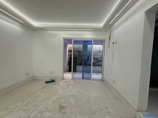 oficinas y locales comerciales - Local comercial en renta – Primer nivel, La Zurza, Santiago US 1,900 8
