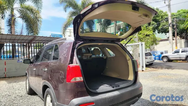jeepetas y camionetas - 2013 KIA SORENTO (USADO) NEGOCIABLE 6