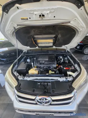 jeepetas y camionetas - 2017 Toyota Hilux Revo 3.0 Diesel 17