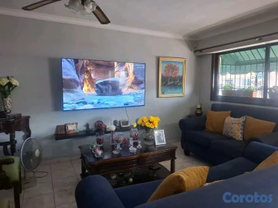 Apartamento clásico en zona del Ensanche Quisqueya