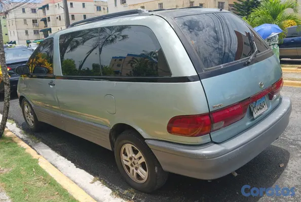 jeepetas y camionetas - Toyota Previa 92 Ready, Radio Touchscreen, Camara  2