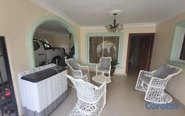 casas - Casa titulada en Quisqueya, 4 hab. y solar 490 m² 4