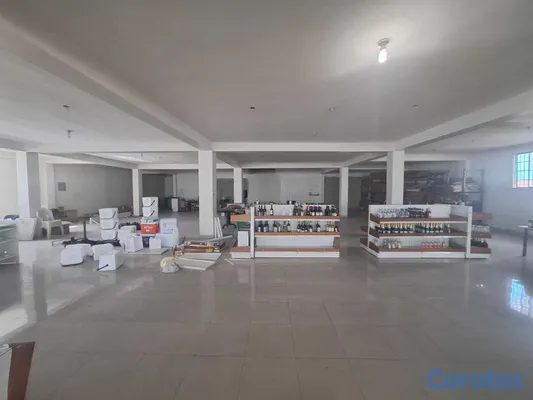 otros inmuebles - LOCAL COMERCIAL EN ALQUILER - AV. ISABEL AGUIAR   12