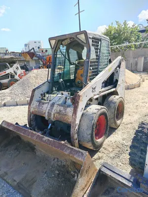 camiones y vehiculos pesados - Minicargador Bobcat S130 3