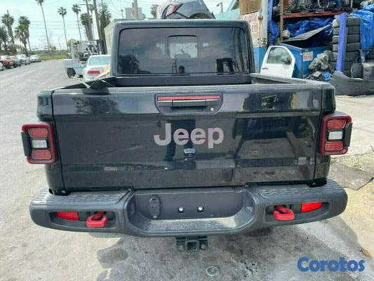 repuestos -  COMPUERTA TRASERA 2022 JEEP GLADIATOR RUBICON
     SOLO PARA PIEZAS 4