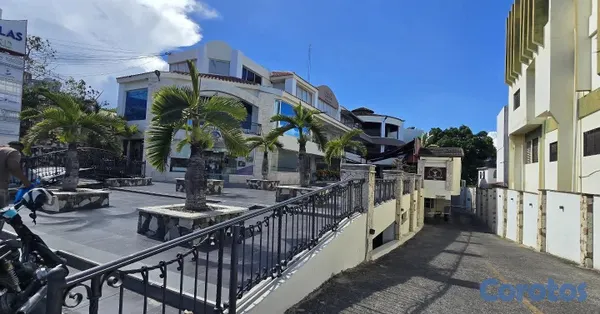 oficinas y locales comerciales - local 1er piso juan Pablo duarte próximo carrera santiago  11