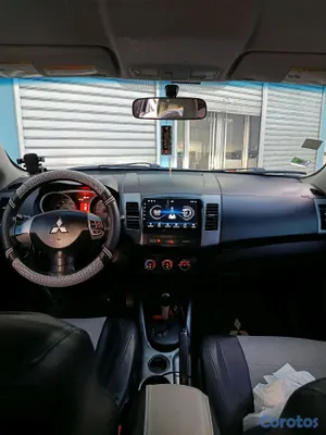 jeepetas y camionetas - Mitsubishi outlander 2009 
Cris plata (4 cilindros) RD$ 375,000.00 5