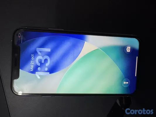 celulares y tabletas - Iphone 11 pro, con bateria al 100% distintos cover, desbloqueado, 256 GB. 3