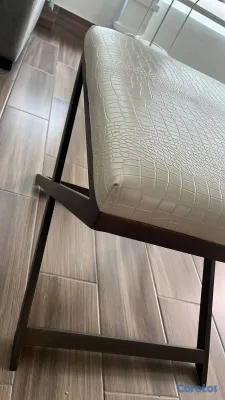 muebles y colchones - BUTACA OTOMAN ILUMEL en piel y base de hierro 2