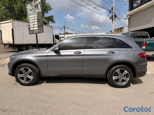 jeepetas y camionetas - 🚘 Mercedes-Benz GLS 200 — 2019 10