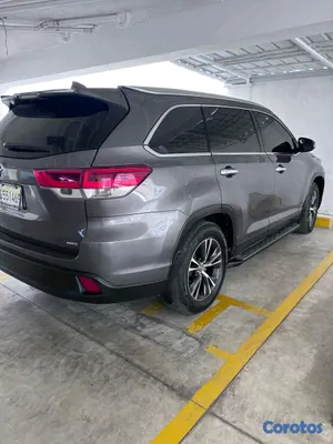 jeepetas y camionetas - Toyota higlander xle 2019 2
