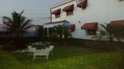 casas - Casa con 4 habitaciones y mucho patio