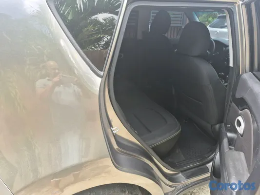 jeepetas y camionetas - muy buena  condiciones motor  nuevo uso familiar lo vendo motivo  de viaje...


 7