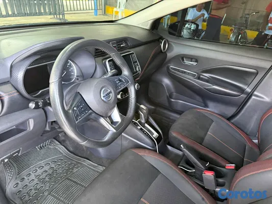 carros - Nissan versa sr 2020 7