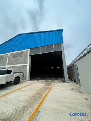 otros inmuebles - Nave en renta Autopista las Américas en la Margina 2