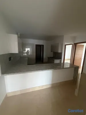 apartamentos - vendo nuevo los cacicazgos piso 5 tres habitaciones con baño dos parqueos balcón 2