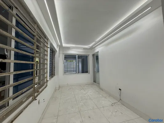 oficinas y locales comerciales - Local comercial en renta – Primer nivel, La Zurza, Santiago US 1,900 7