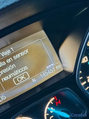 jeepetas y camionetas - Ford Escape SEL 2013 4