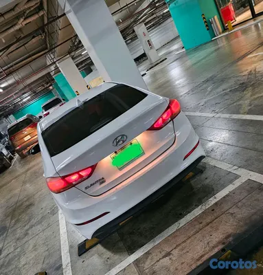 carros - Hyundai Elantra 2017 (Versión Americana) – Único Dueño en el País 11