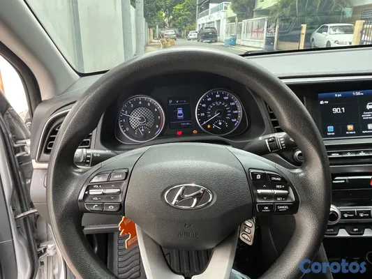 carros - Hyundai Elantra 2020 9