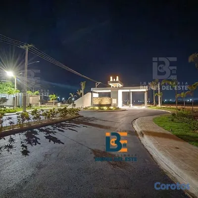 solares y terrenos - Se Traspasa Solar con 300 Metros en el Residencial 4