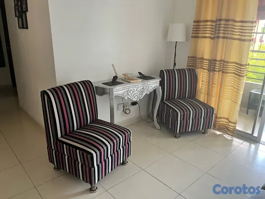 muebles y colchones - vendo Mueble y dos butacas RD$5,000.00. ligeramente negociable  2