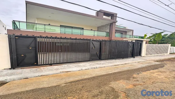 casas - Casa en Venta en la Autopista de San Isidro 7