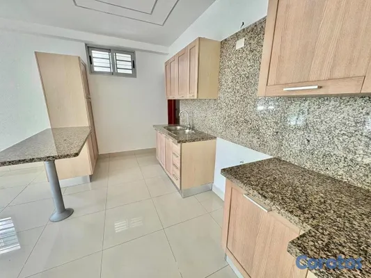 apartamentos - vendo segundo nivel la Julia dos habitaciones 2.5 baños dos parqueos dos balcone 5