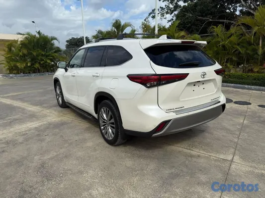 jeepetas y camionetas - Toyota higlander platinum 2021 6