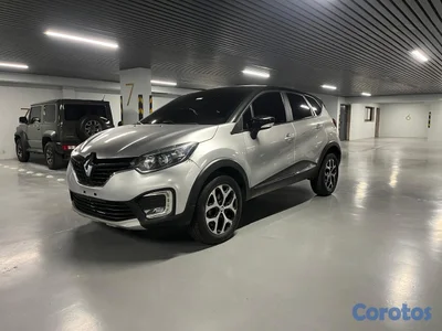 Renault Captur 2021 | 24,300 KM | Automática