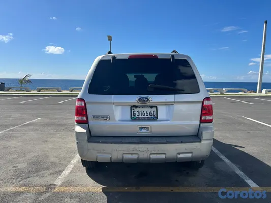 jeepetas y camionetas - Ford Escape 2010 en venta 10