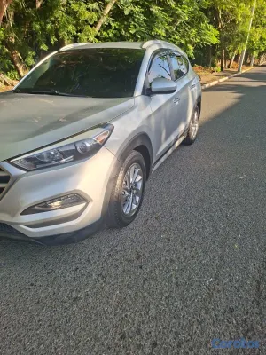 jeepetas y camionetas - Hyundai Tucson 2016 americana buenas condiciones  5