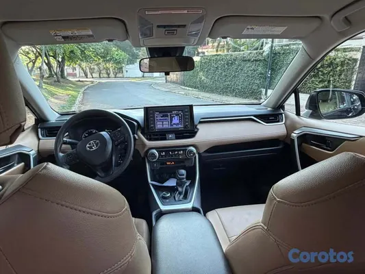 jeepetas y camionetas - 2022 Toyota Rav4 Híbrida AWD 6