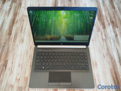 HP 14 PULGADAS  4 RAM   i3 7ma   128 SSD LAPTOP  