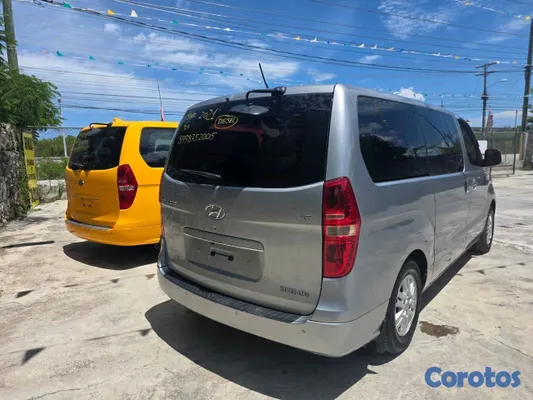 jeepetas y camionetas - hiunday starex 2021 2