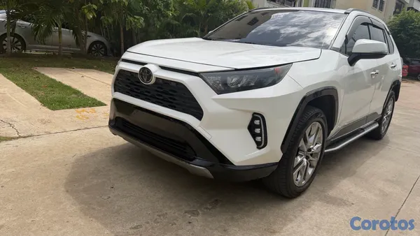 jeepetas y camionetas - Toyota rav4 2019 XLE Primim 5