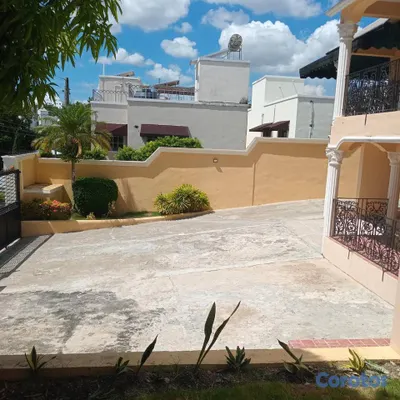 casas - Casa de 4 habitaciones en alquiler en Altos de Arr 2