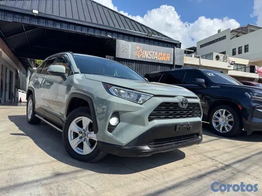 jeepetas y camionetas - TOYOTA RAV4 XLE 4WD 2021. 9