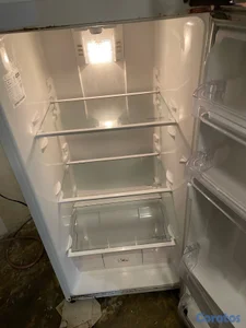 muy buena nevera 