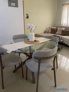 se vende comedor de 4 sillas 