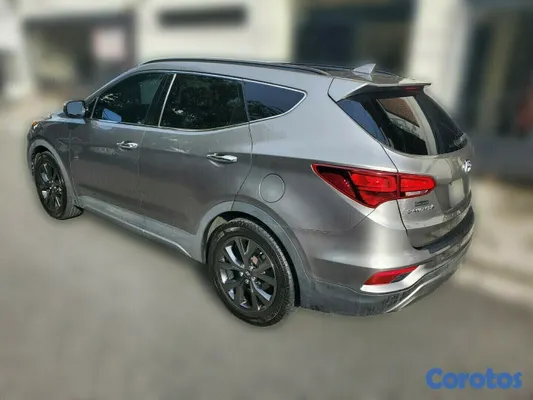 jeepetas y camionetas - 2017 Hyundai Santa Fe Sport 2.0 T Ultimate 4