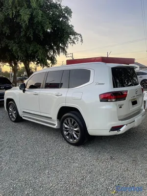jeepetas y camionetas - 2023 Toyota Land Cruiser 300 3
