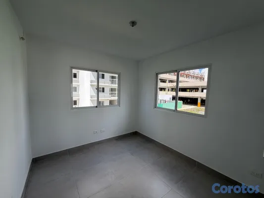 apartamentos - vendo apartamento Cayetano Germosen tres habitaciones balcón tres baños dos para 7