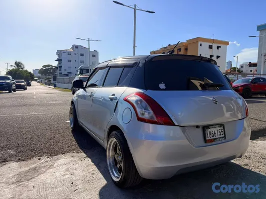carros - 2013 SUSUKI SWIFT 4
